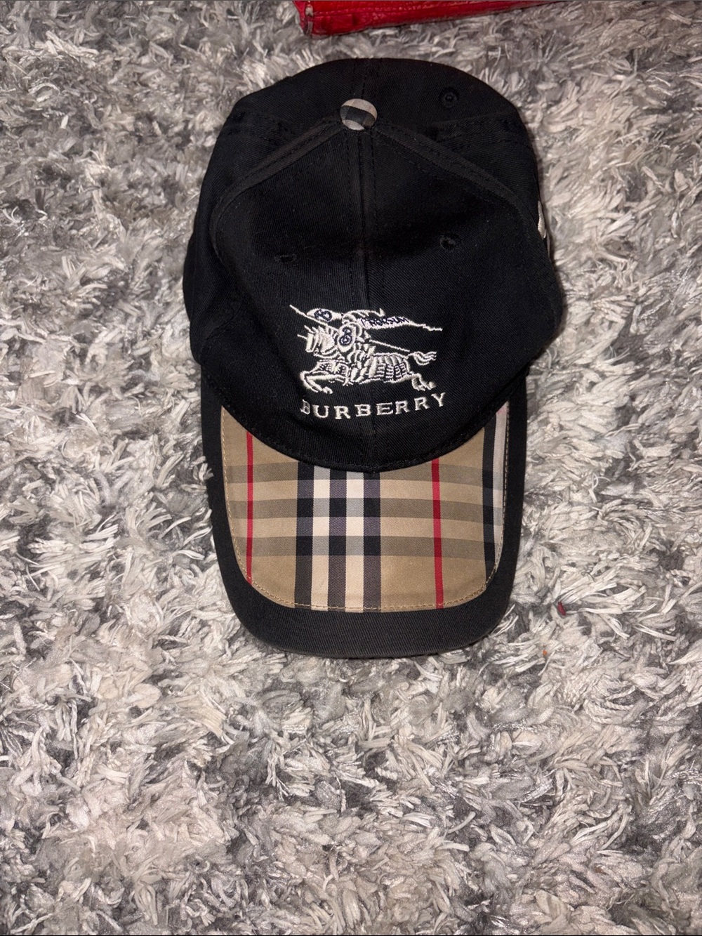 Burberry Black Cap with Signature Beige Check Brim